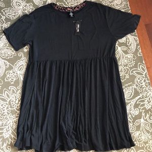 Agnes and Dora kahlo top. NWT x-large